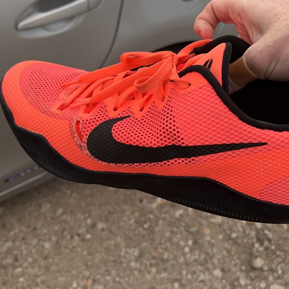 Kobe 11 Barcelona’s size 13.5